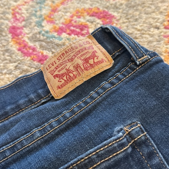 LEVI Plus Cuffed Denim Shorts 33 - Picture 6 of 6